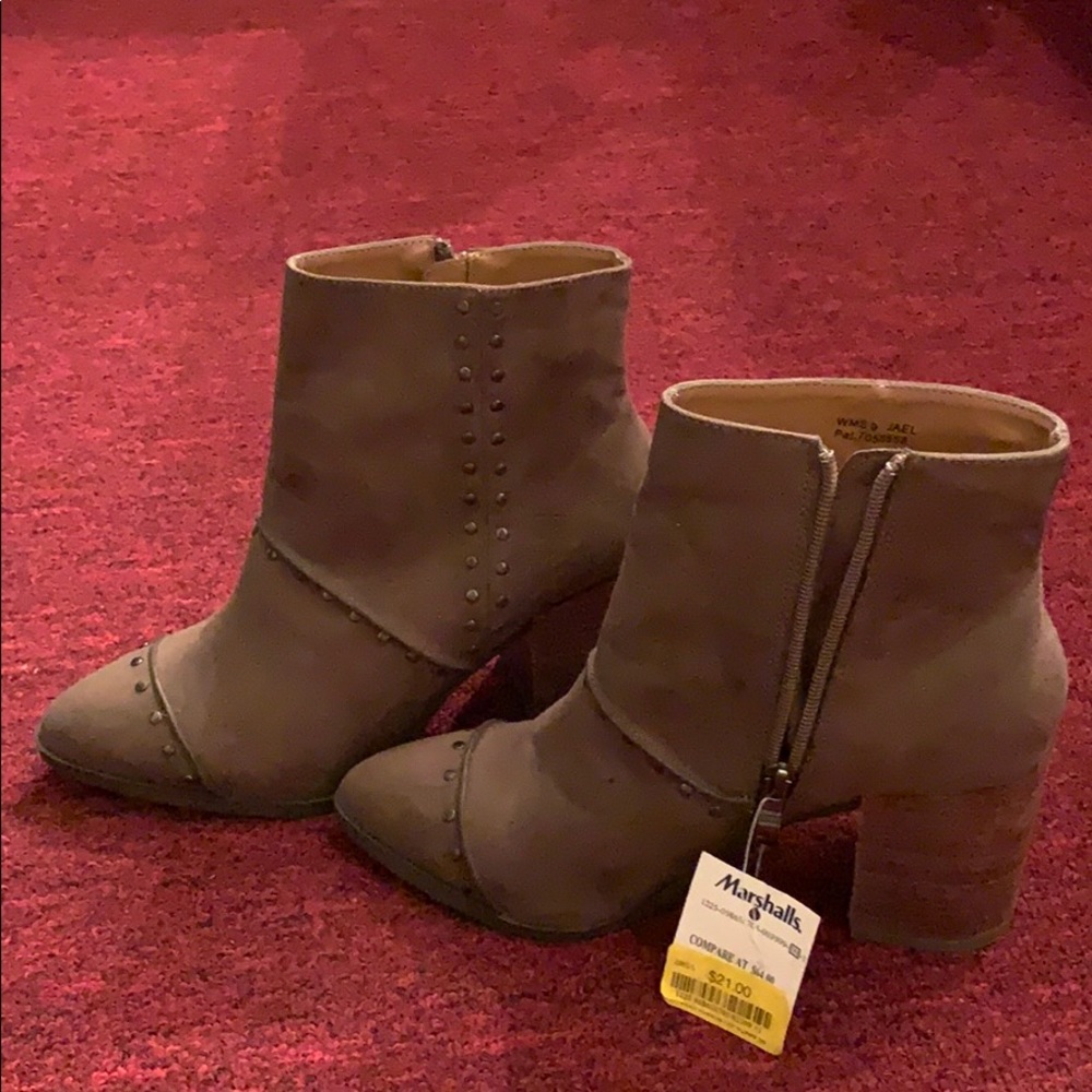 Boots - Picture 2 of 3